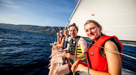 Fra venstre: Kristine, Marie, Sarah, Andreas og Andrea