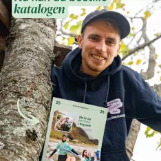 Nå er katalogen for neste skoleår ute! David, Julie og resten av ambassadørene våre er klare til å dele den ut, og vi se...